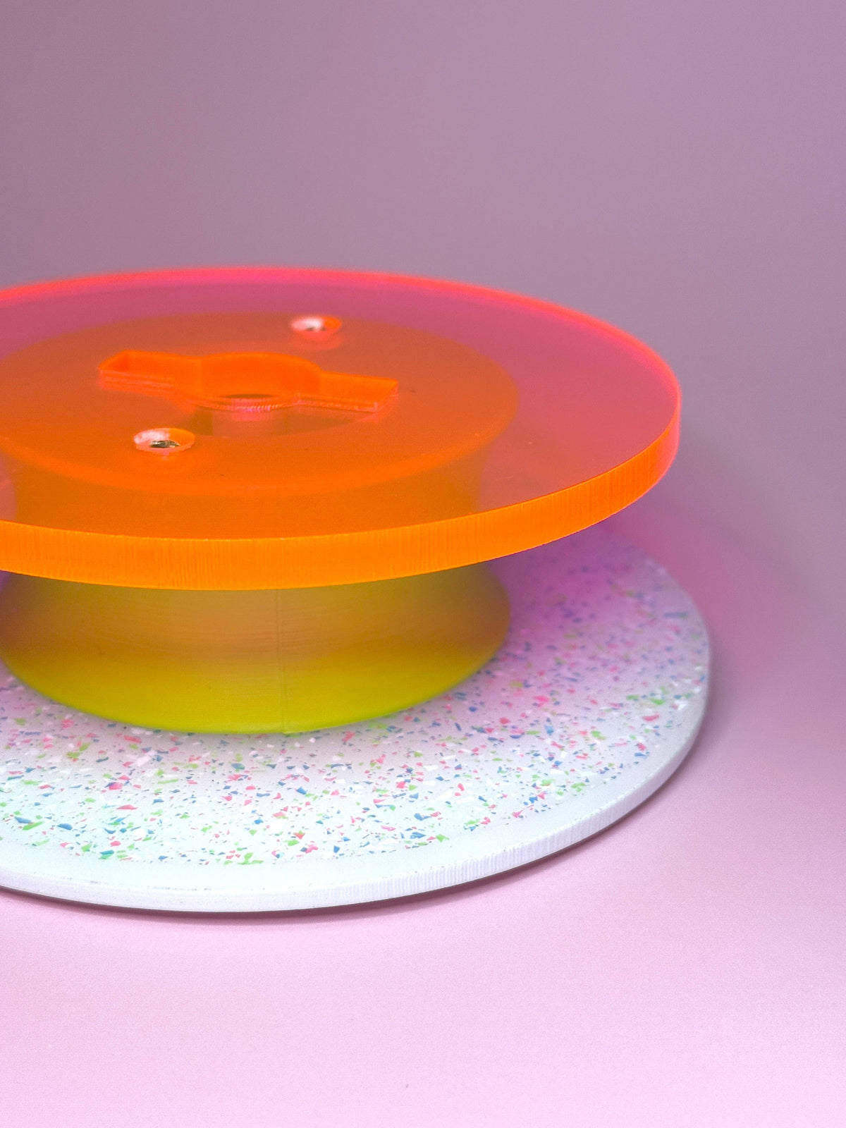 Material Whirl Acrylic