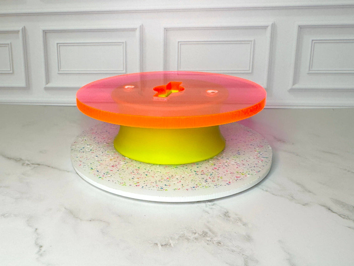Material Whirl Acrylic