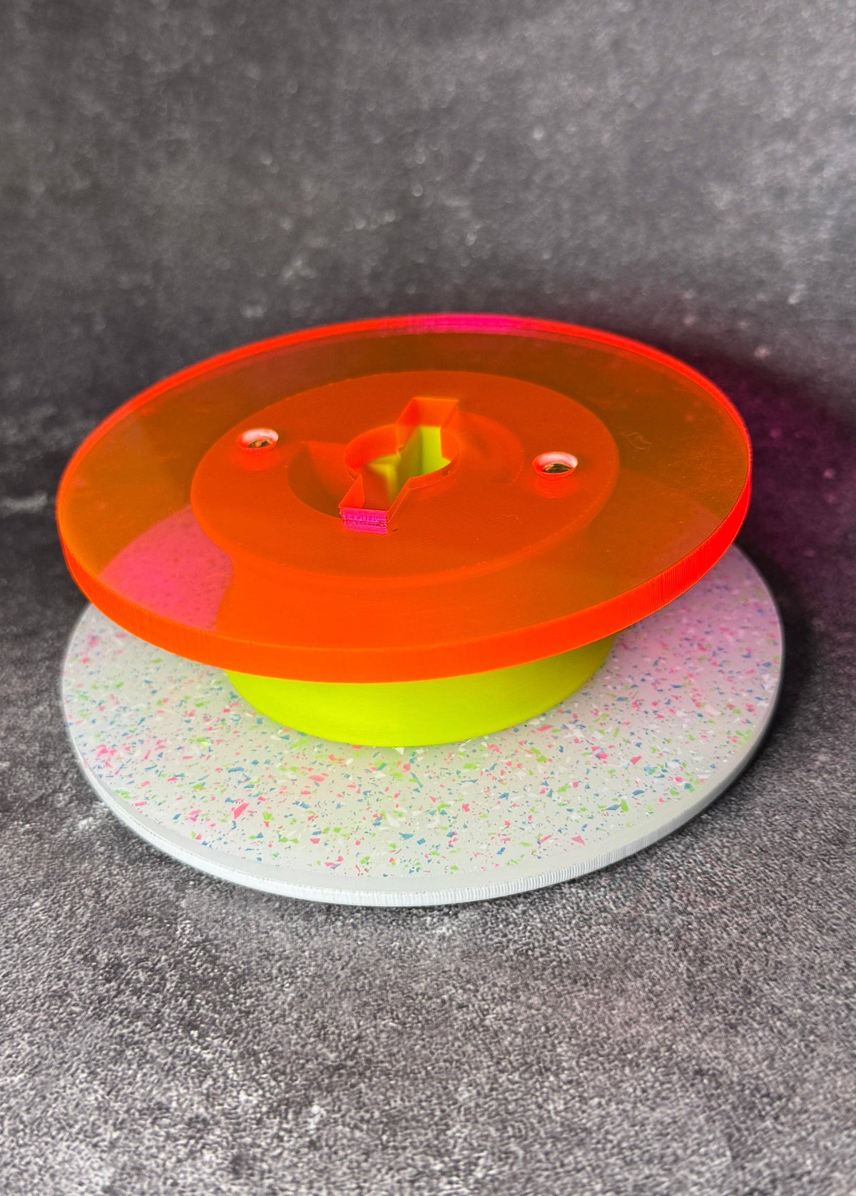 Material Whirl Acrylic